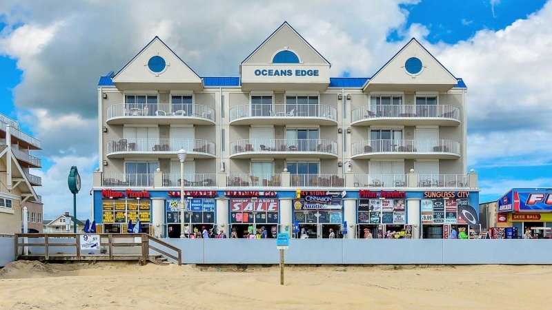 Ocean's Edge 401