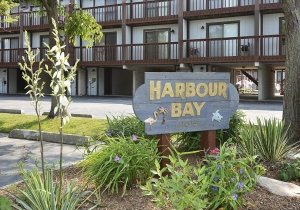 amenity-harbour-bay-sign-dsc2949.jpg