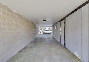 lower-level-garage-dsc2197.jpg