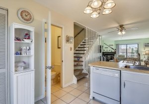 main-level-kitchen-dsc2237.jpg