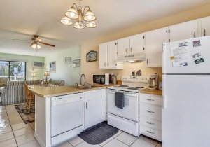main-level-kitchen-dsc2242.jpg