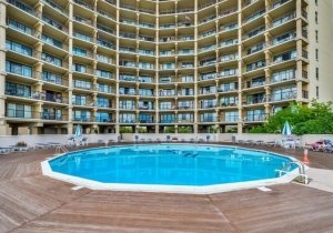 10-hps-1c-pool-area.jpg