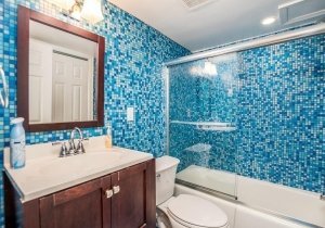 110-bath.jpg
