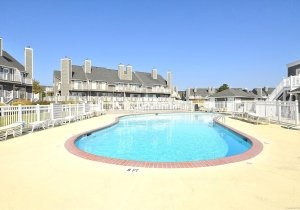 harbour-island-pool.jpg