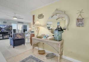 5-web-or-mls-427-14th-street-unit-204m-ocean-city-md-usa-028.jpg
