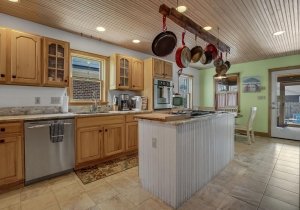 16-web-or-mls-311-139th-street-ocean-city-md-usa-005-2.jpg