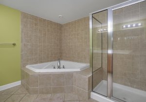 30-web-or-mls-1005-edgewater-avenue-unit-508-ocean-city-md-usa-030.jpg