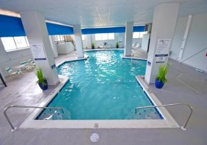 marigotbeach-pool.jpg