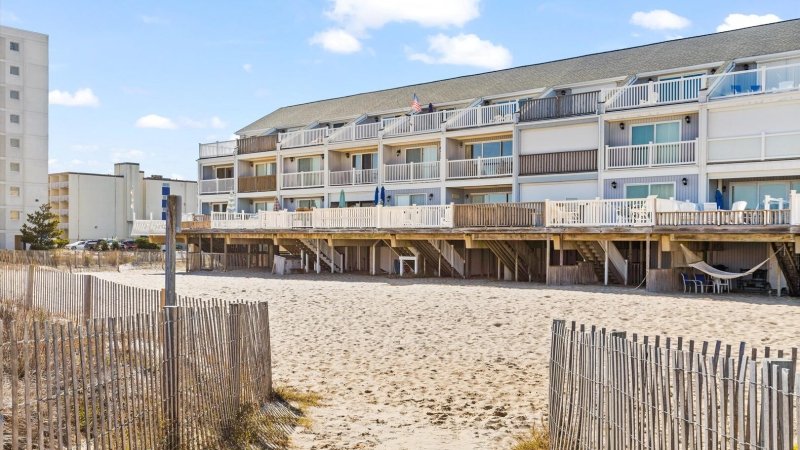 Surf Village 13