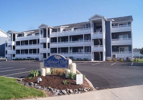 Harbour Club B16
